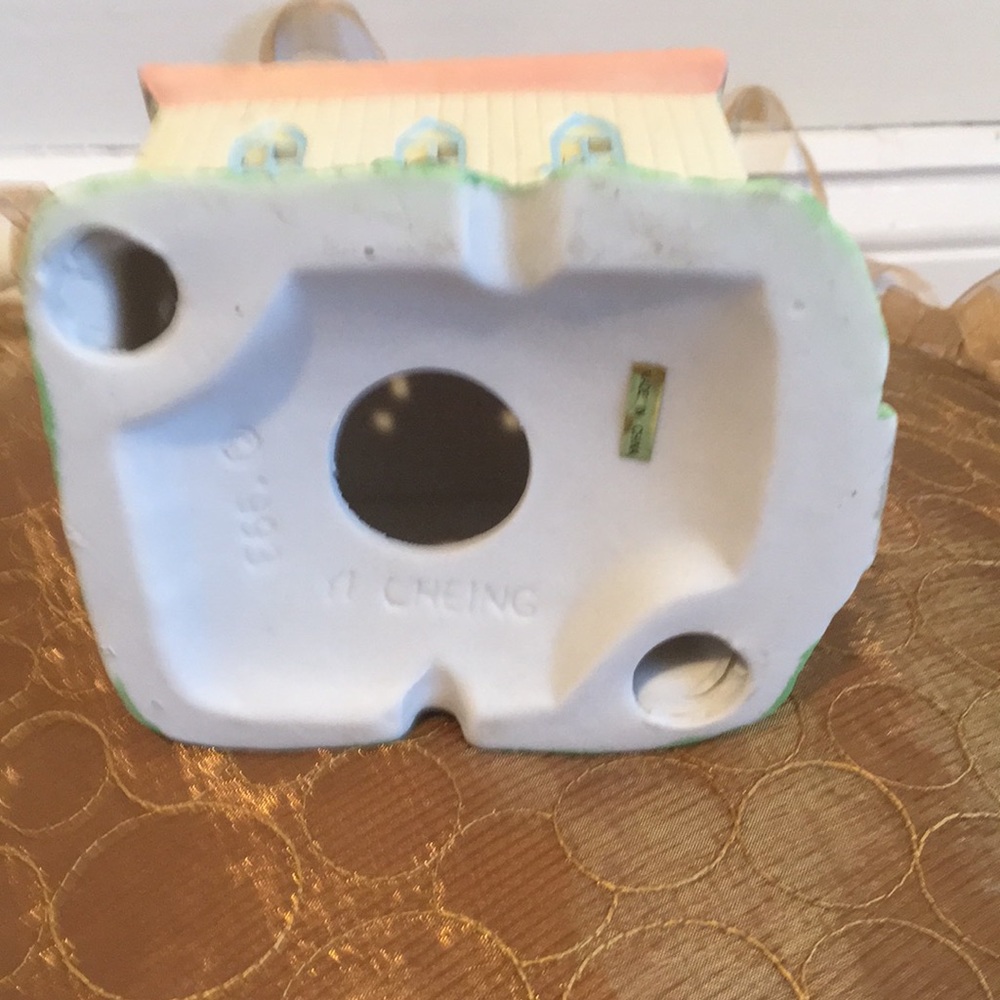 NWT and vintage 1990s spring porcelain house, Church - Picture 3 of 4